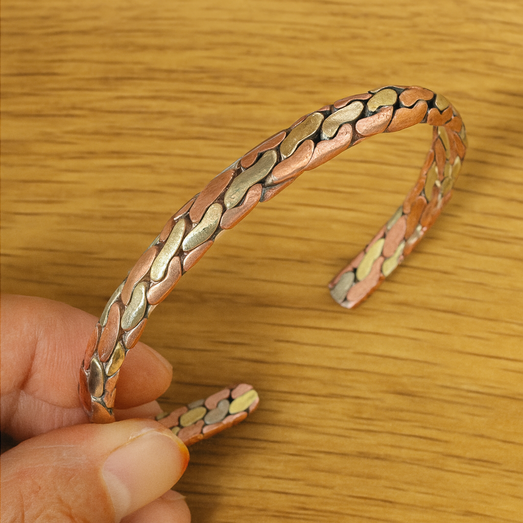 Bracelet tibétain bouddhiste fin en cuivre tressé – Lien spirituel