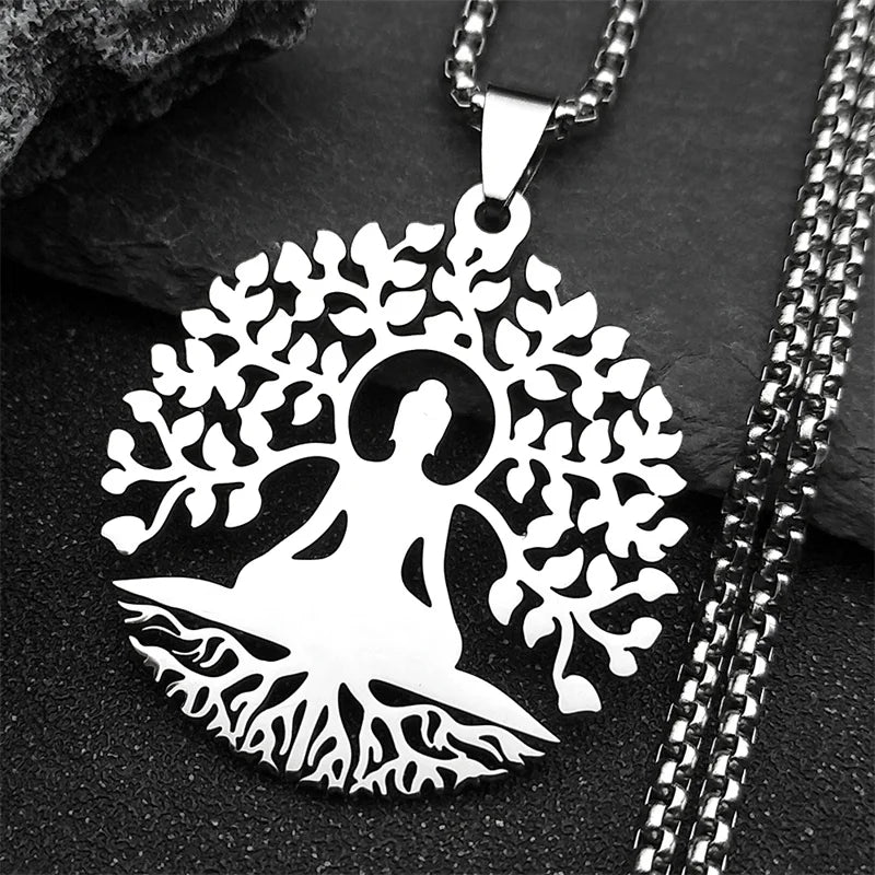 Arbre d’Éveil – Pendentif Bouddha & Chakra en Acier