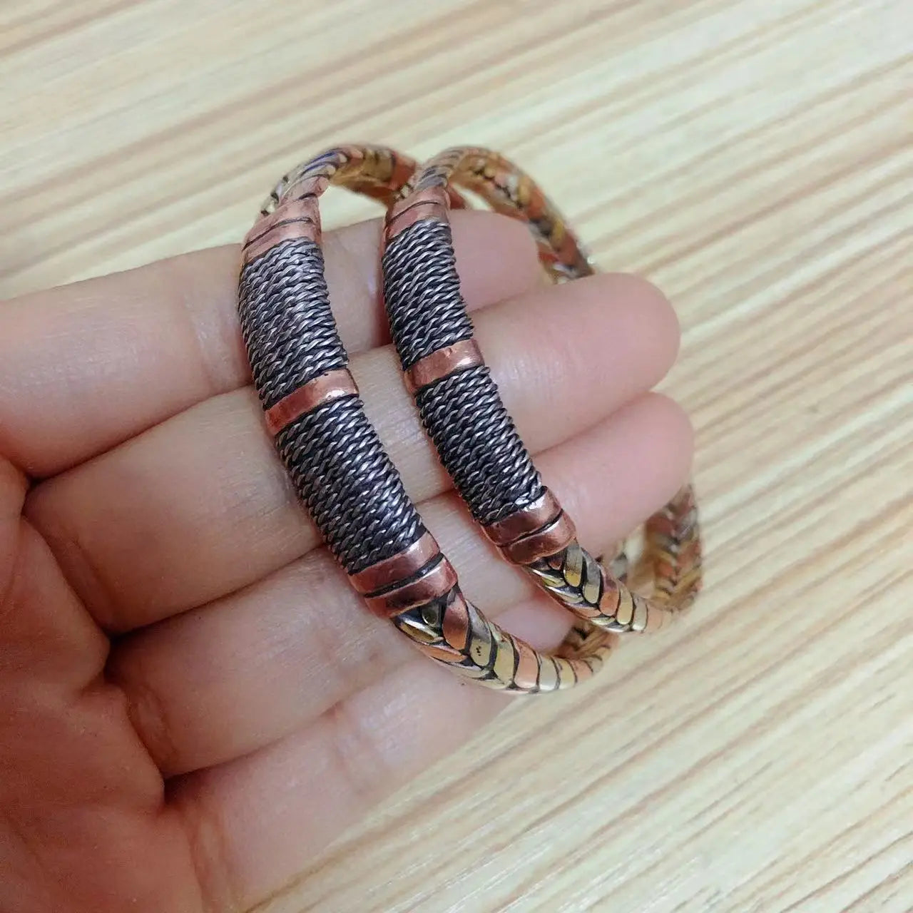 Bracelet tibétain bouddhiste tressé en cuivre vintage – Énergie triple