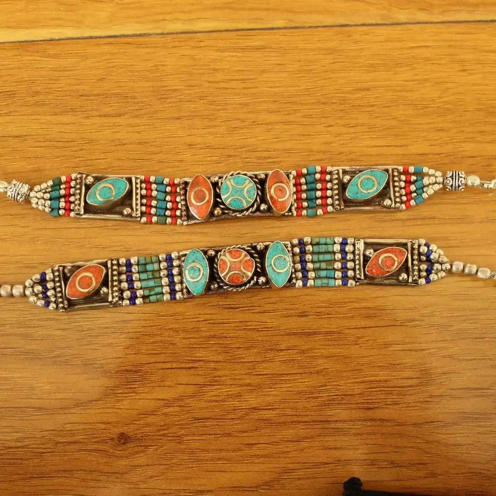 Bracelet tibétain bouddhiste vintage en pierres sacrées – Artisanat du Népal