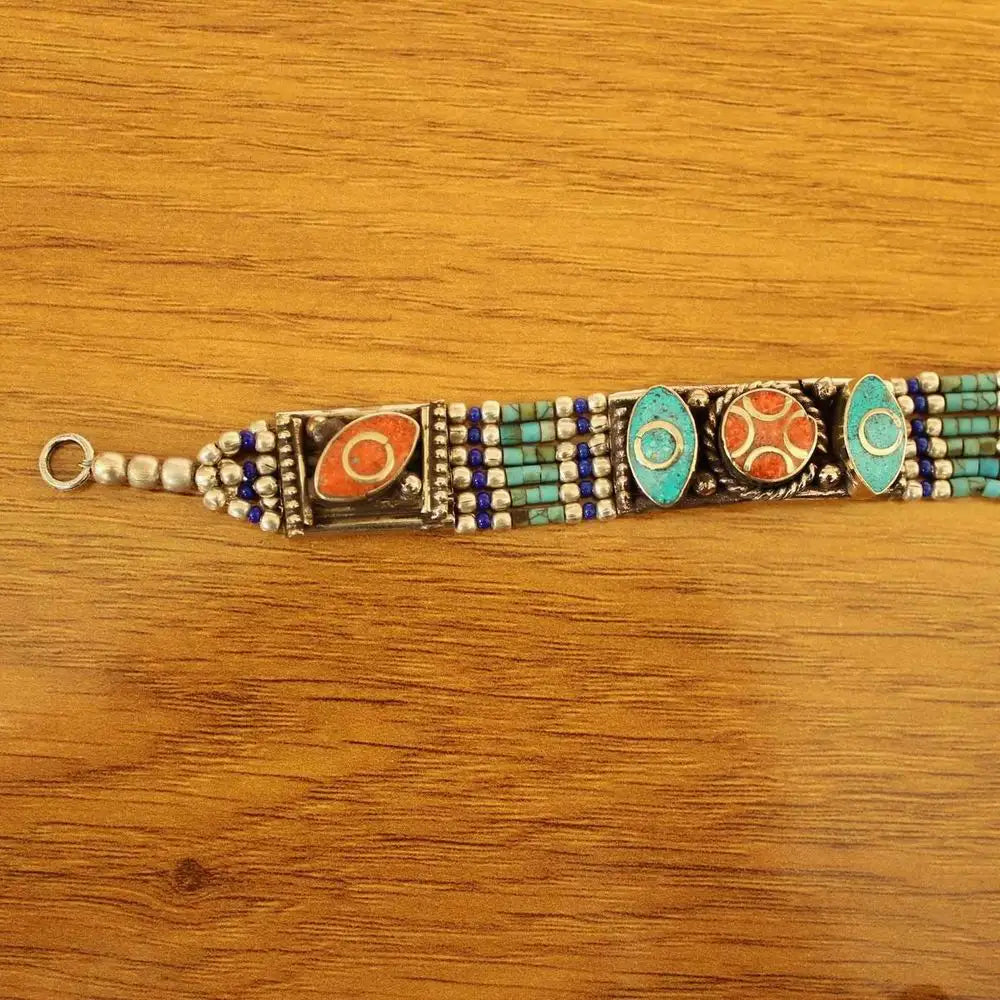 Bracelet tibétain bouddhiste vintage en pierres sacrées – Artisanat du Népal