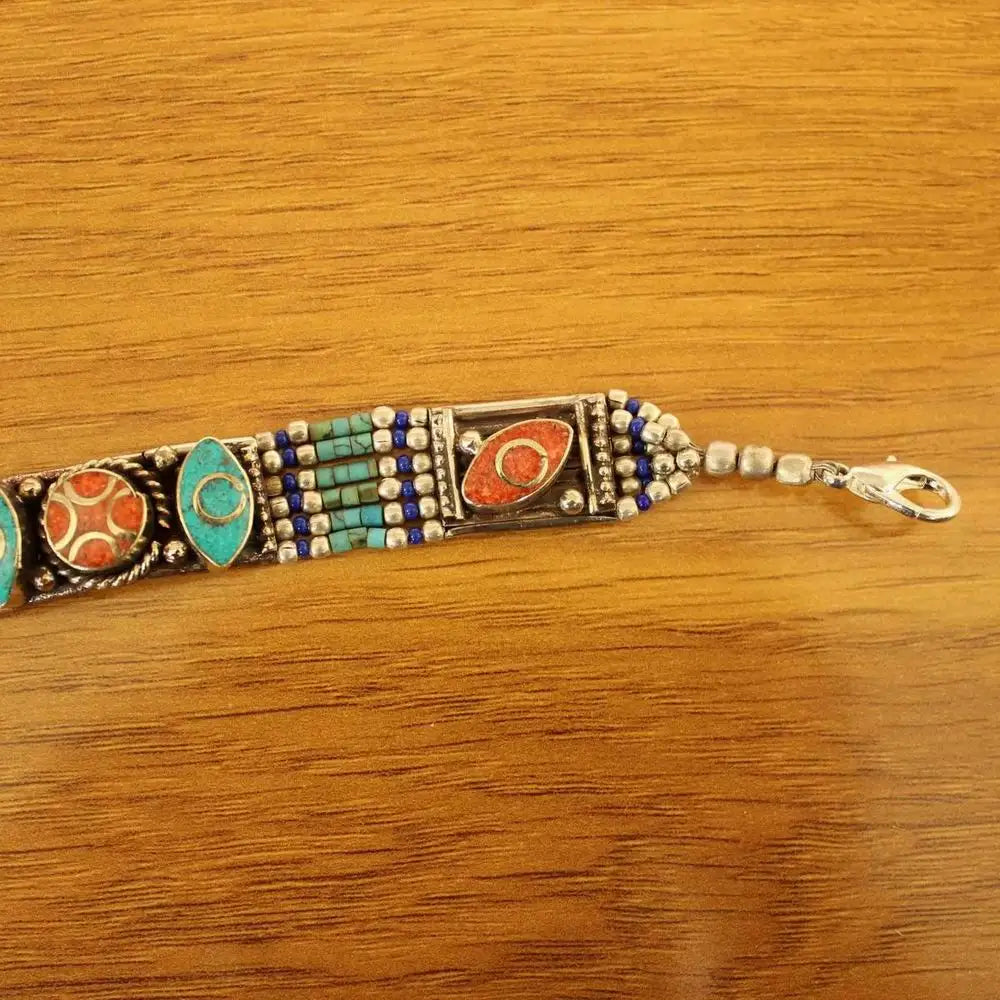 Bracelet tibétain bouddhiste vintage en pierres sacrées – Artisanat du Népal