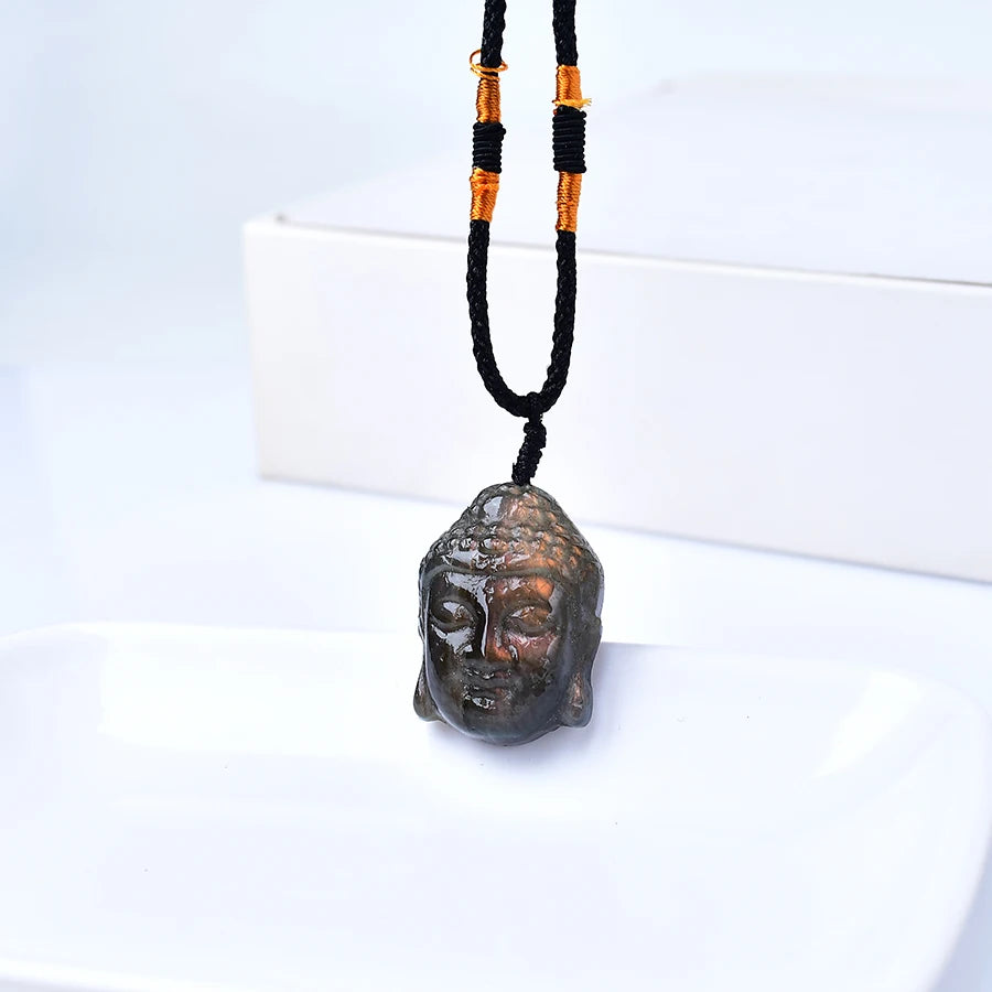 Talisman Tibétain – Pendentif Tête de Bouddha en Labradorite