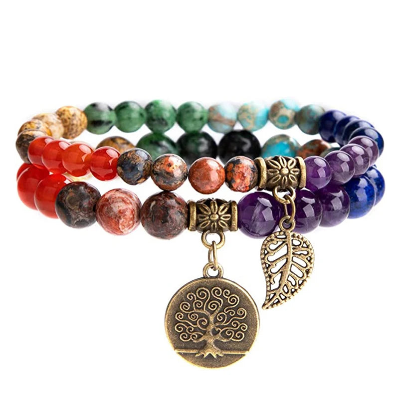 Duo de bracelets Arbre de Vie en perles de pierres multicolores vert rouge bleu et violet, avec breloques arbre de vie et feuille dorées