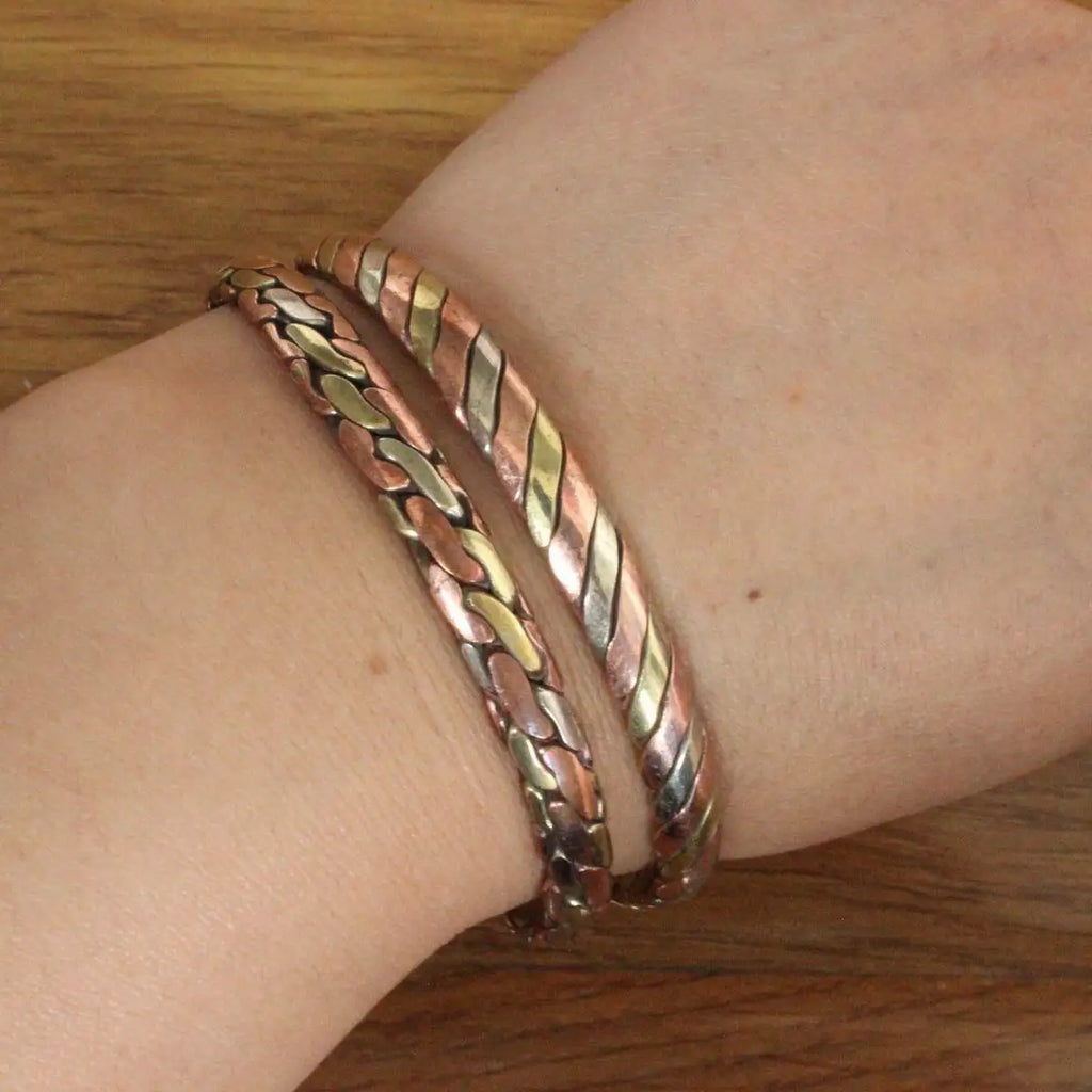 Bracelet tibétain bouddhiste fin en cuivre tressé – Lien spirituel