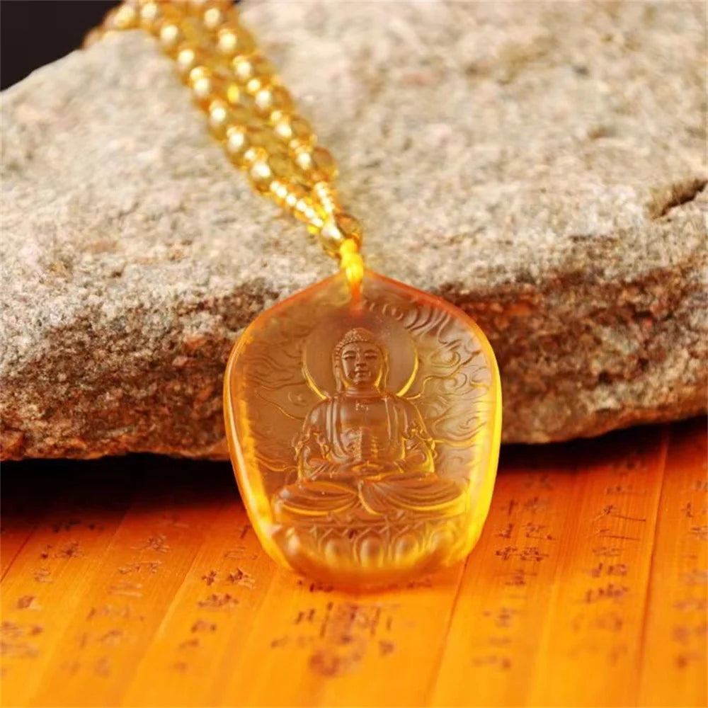 Pendentif Bouddha tibétain en cristal – Symbole de lumière et de sérénité