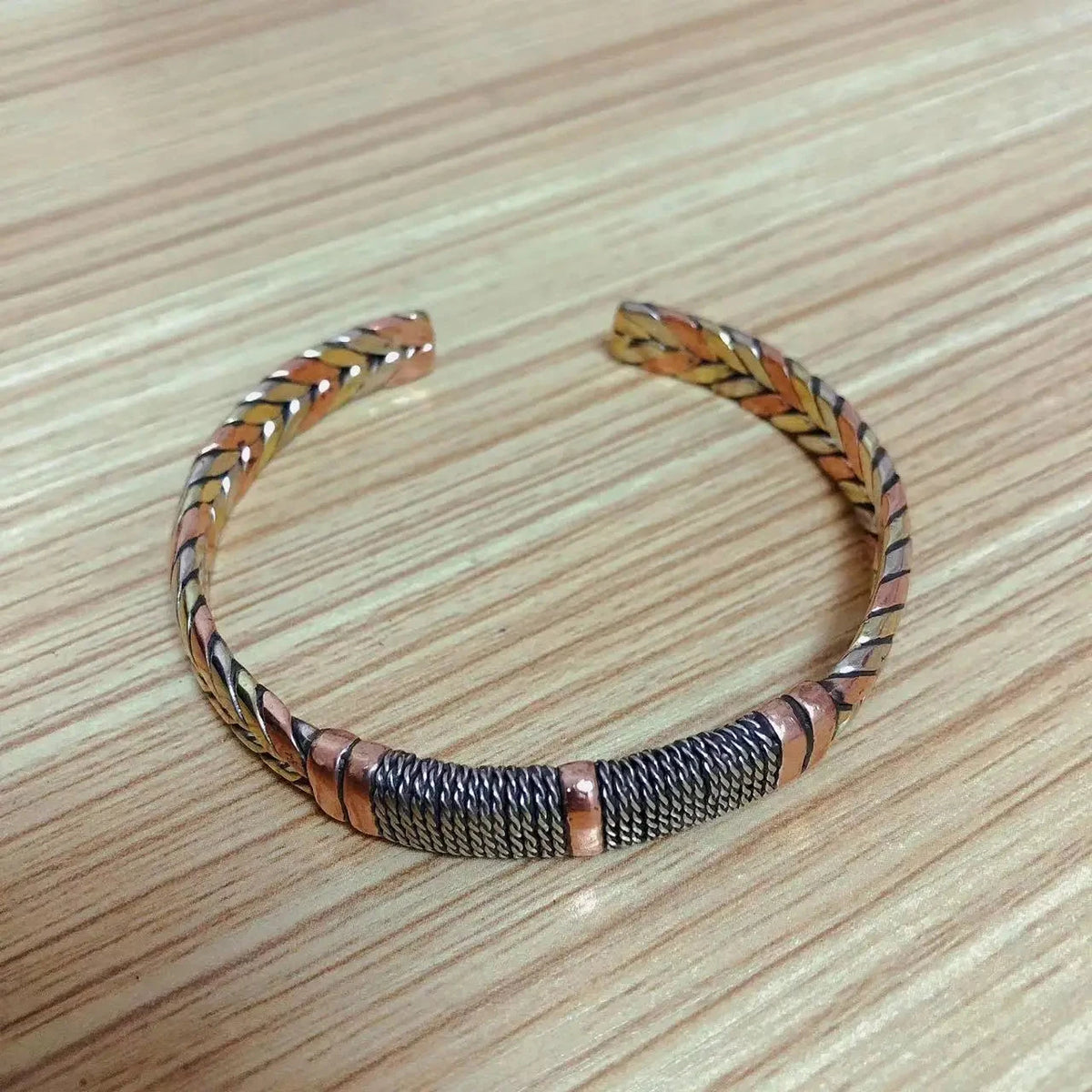 Bracelet tibétain bouddhiste tressé en cuivre vintage – Énergie triple Esprit Tibet 