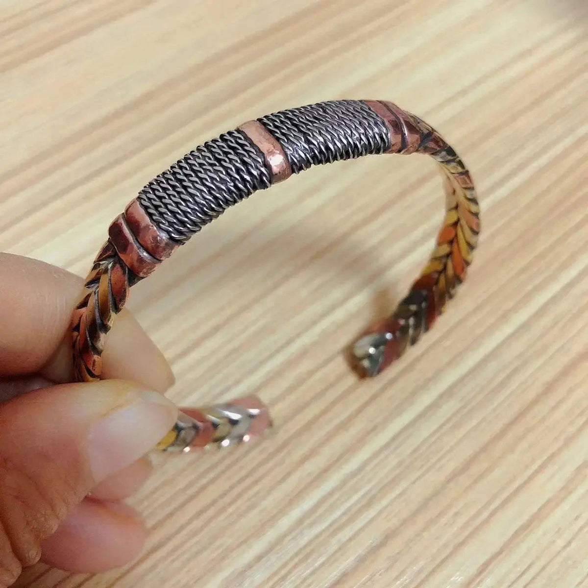 Bracelet tibétain bouddhiste tressé en cuivre vintage – Énergie triple Esprit Tibet Force pleine (1 cm) 