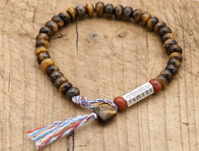 Bracelet Tibétain Œil de Tigre au Mantra Om Mani Padme Hum Esprit Tibet 