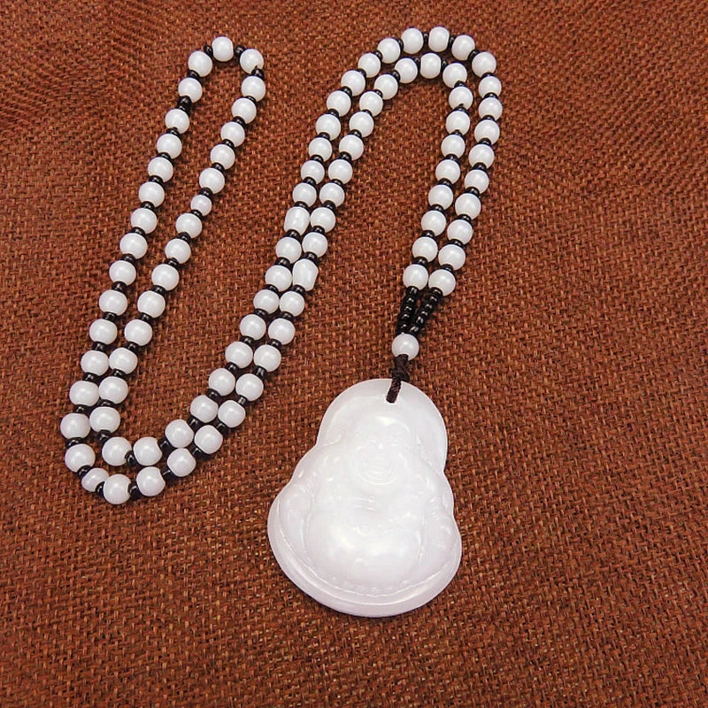 Pendentif Bouddha tibétain – Sagesse et protection en verre sculpté Esprit Tibet Bouddha Pureté (blanc neige) 